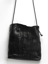 Retro Ruffled Single-shoulder Bag